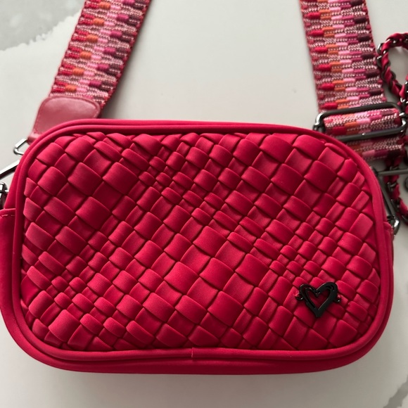 Prenelove Handbags - Elegant Red Woven Crossbody Bag